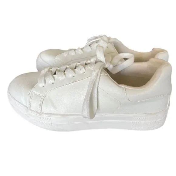 The Jenny White Solid Sneakers - Picture 4 of 7